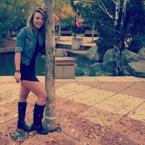 Meet your Posher, Hailey